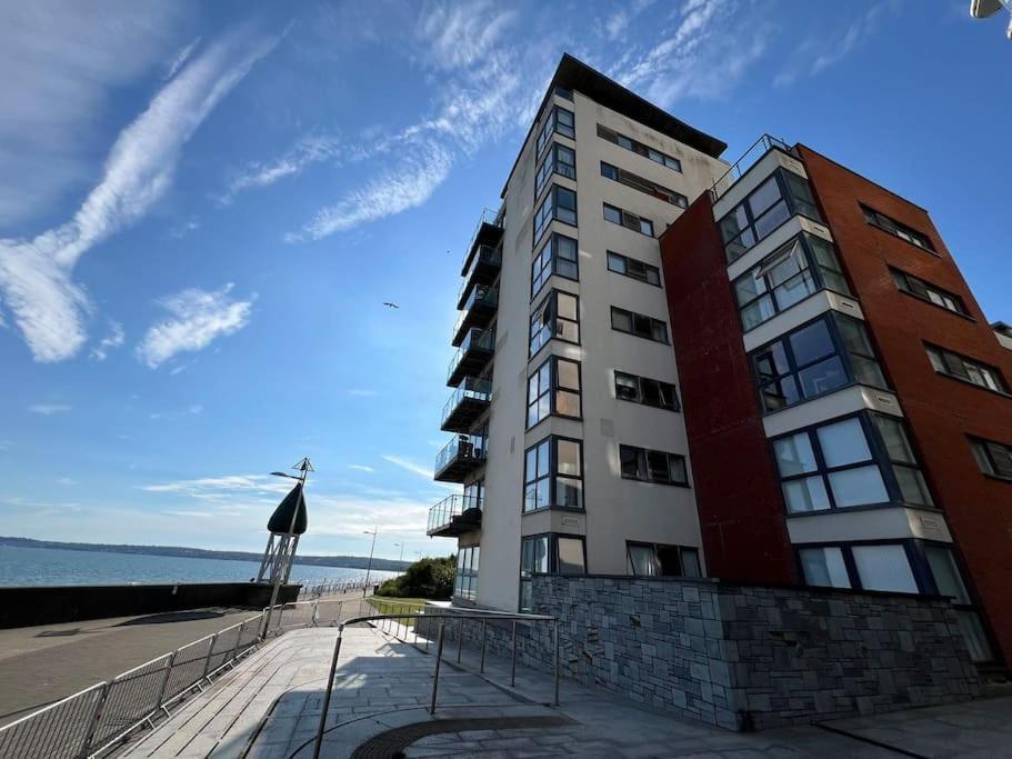 Stylish Seaview One-Bedroom Apt Swansea Ngoại thất bức ảnh