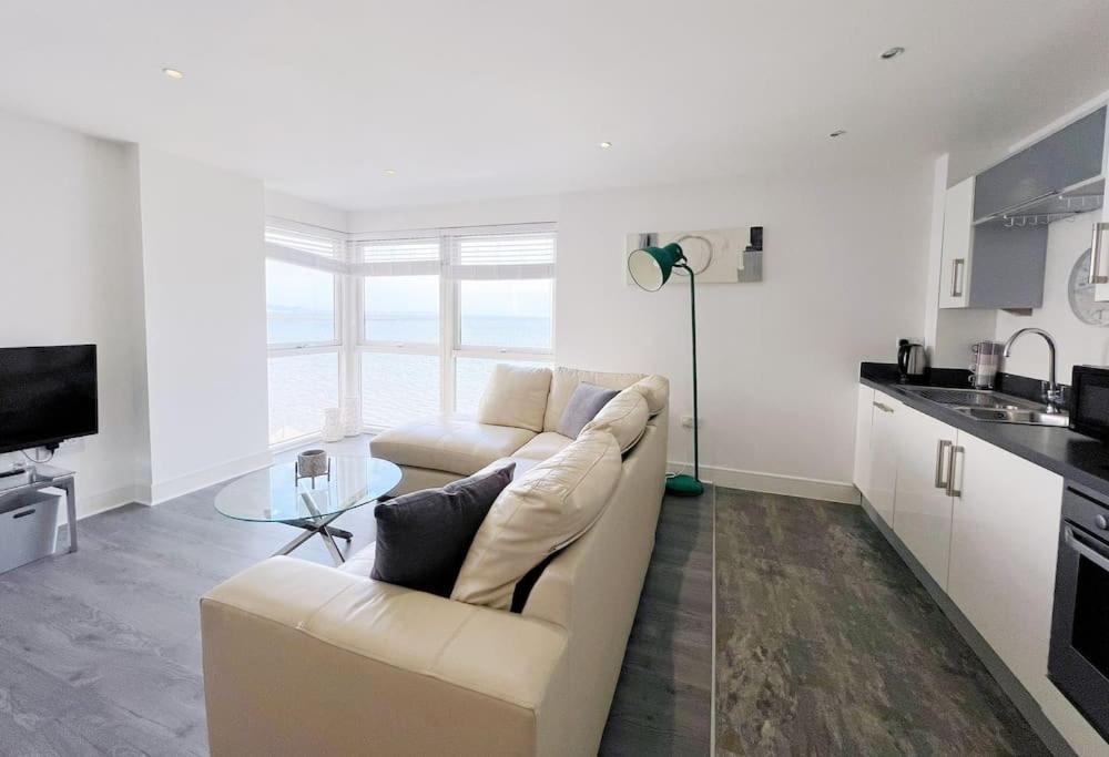 Stylish Seaview One-Bedroom Apt Swansea Ngoại thất bức ảnh
